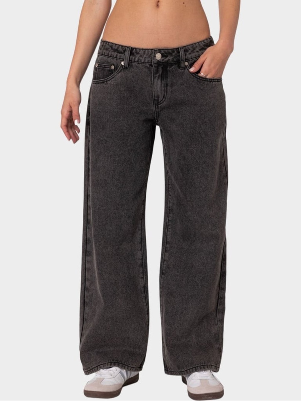 Edikted Petite Raelynn Washed Low Rise Jeans